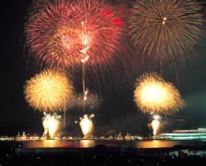 呉の夏まつり 海上花火大会
