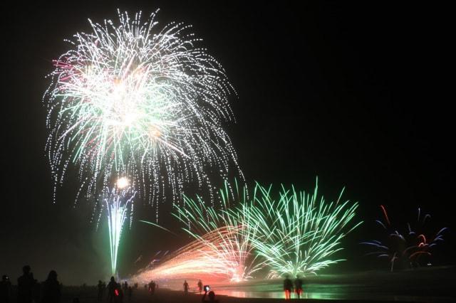 おおあみしらさとの花火（旧「浜まつり」）