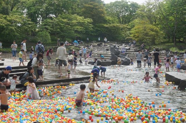 府中市郷土の森博物館　水遊びの池