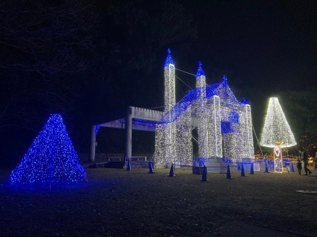 12月、山口市はクリスマス市になる。