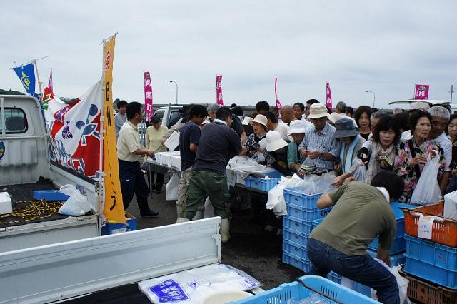 印南町　夏の軽トラ市