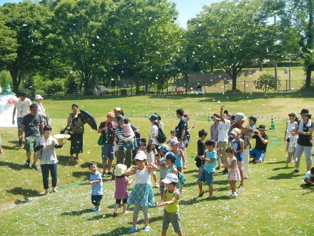 さぬき空港公園 真夏の雪遊び