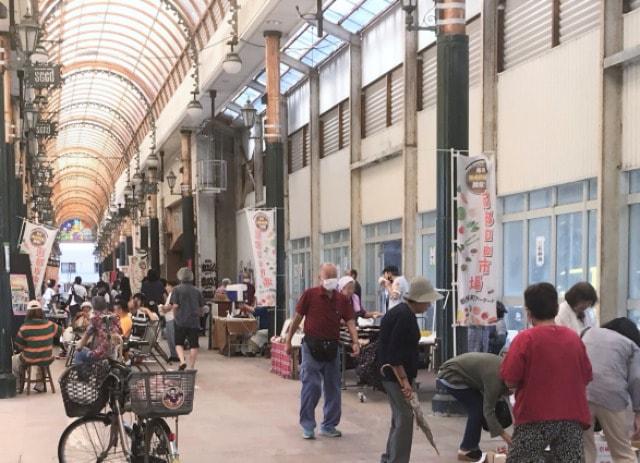 南部自由市場（1月）