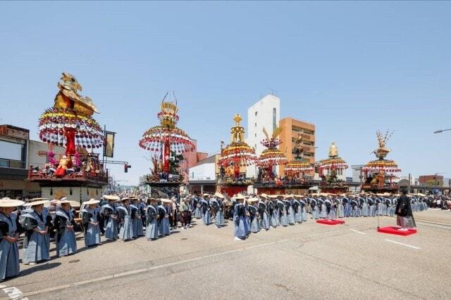 高岡御車山祭