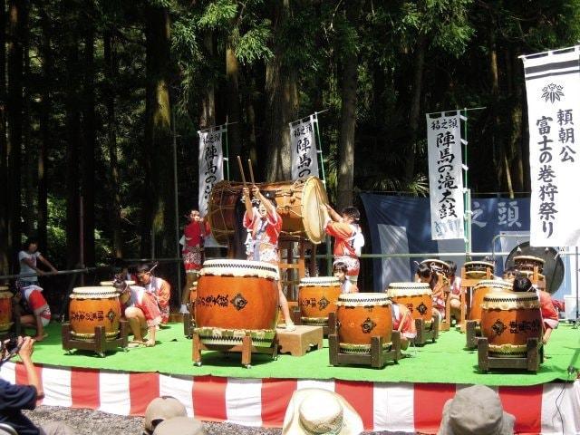 陣馬の滝まつり