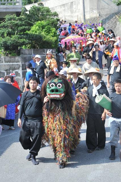 志多伯獅子加那志十三年忌豊年祭