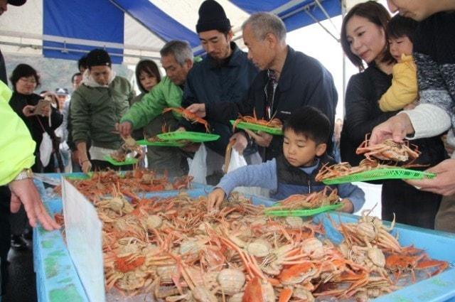 第37回浜坂みなとカニ祭り