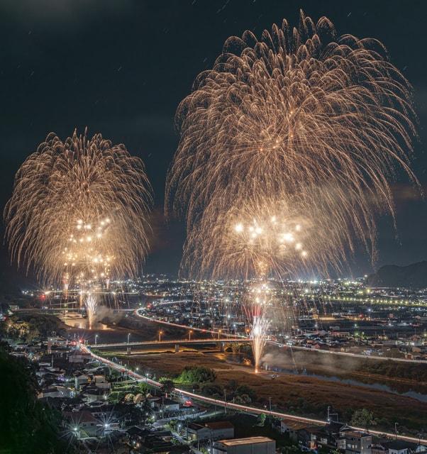 ありだがわ楽市　予告花火