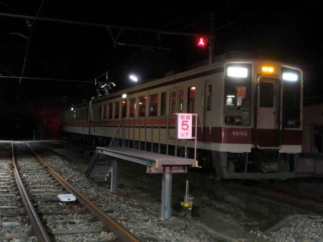 野岩鉄道6050型「やがぴぃカー」運行1周年記念！夜間車内減灯仮眠体験と霜取り列車体験