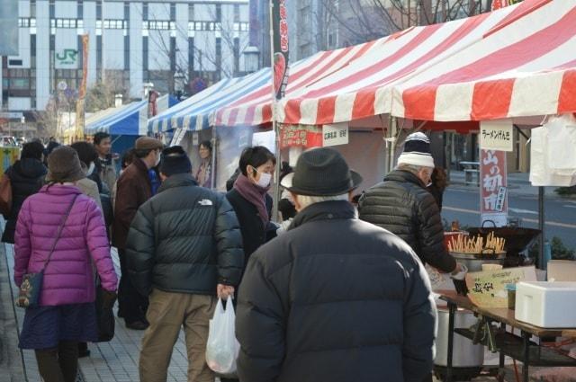 小山の初市