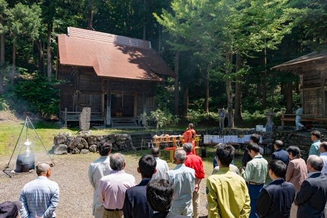 秋山郷山開き神事