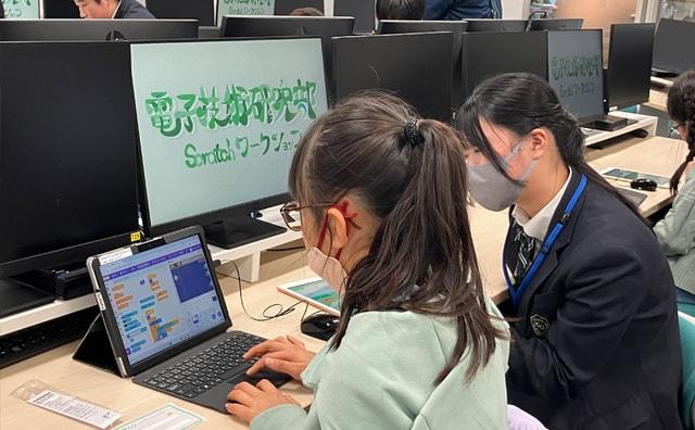 Scratchでデジタルマスター！ ～ゲームをつくる女子向けプログラミング教室～
