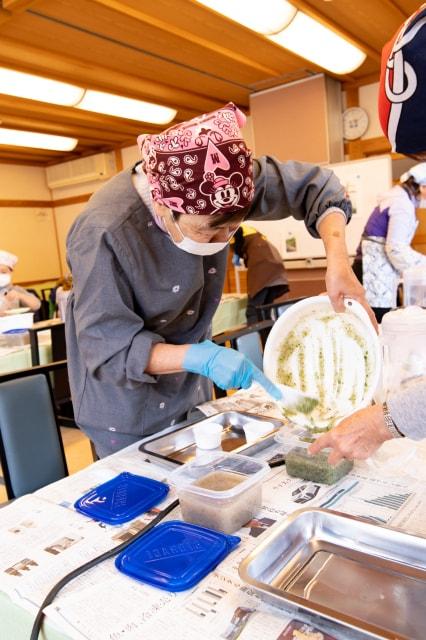 里山を五感で味わう～こんにゃく手作り体験～（5月）