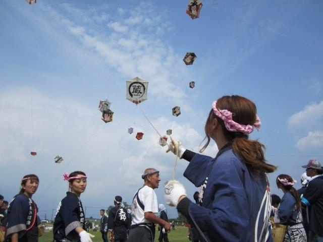 三条市合併20周年記念　三条凧合戦