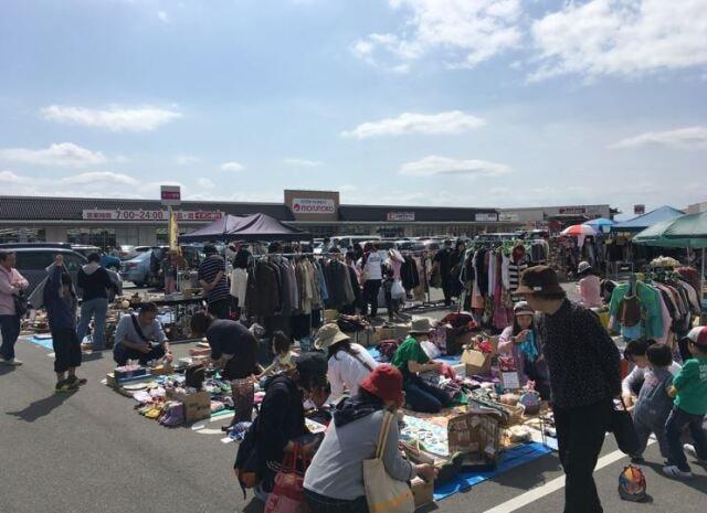 イオンタウン富雄南フリーマーケット（4月）