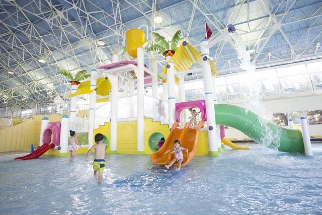 夏を先取り！『ナガシマ 屋内こども専用プール スパキッズ』