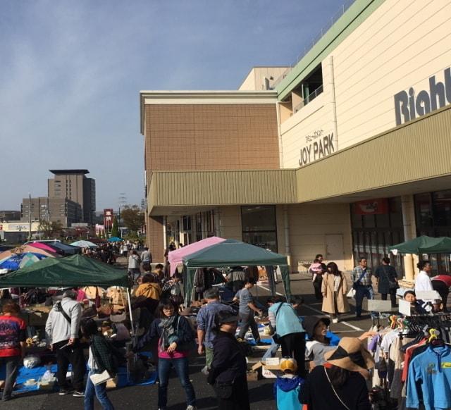 アピタタウンけいはんなフリーマーケット（7月）