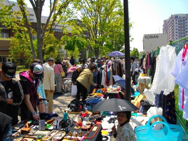 流山おおたかの森駅前広場フリマ（6月）