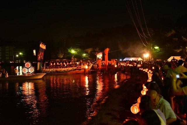 管絃祭協賛　ちょうちん行列