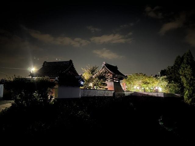 西室院の夏あかり