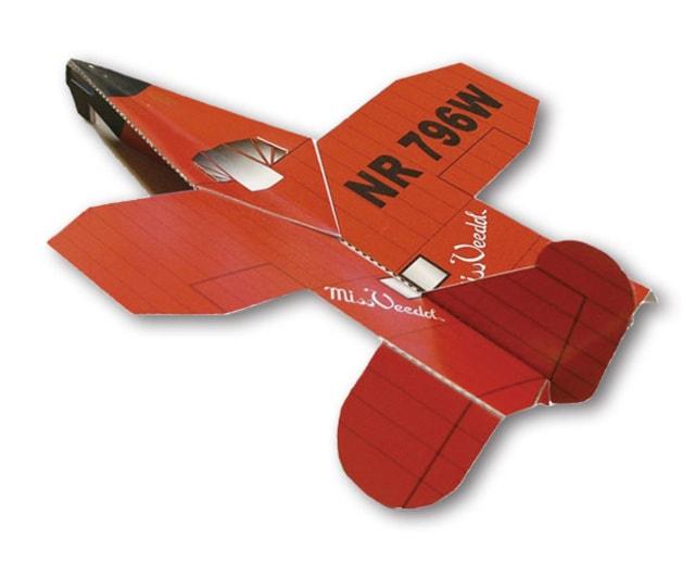 ミニミス・ビードル号紙飛行機を飛ばそう