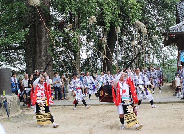 綾部八幡神社  奉納行列浮立