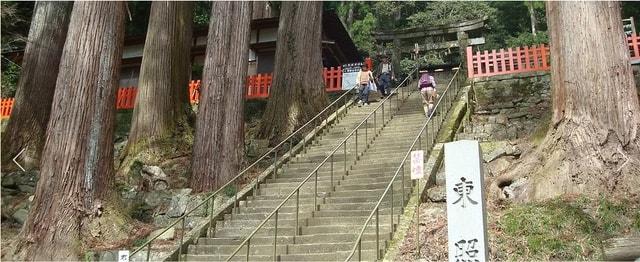 【紅葉・見ごろ」鳳来寺山