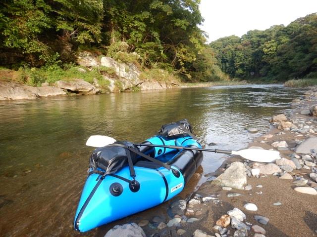 秋の紅葉・長瀞藤岡周辺で「ハイク＆パックラフティング」歩き＋川下り体験ツアー