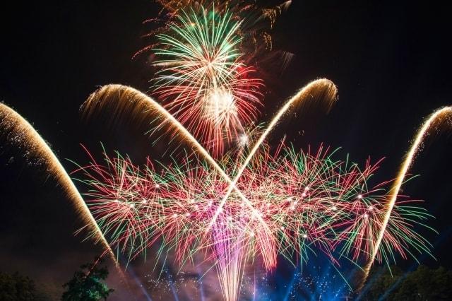 ルスツリゾート　クリスマスイブ花火大会＆たいまつ滑走