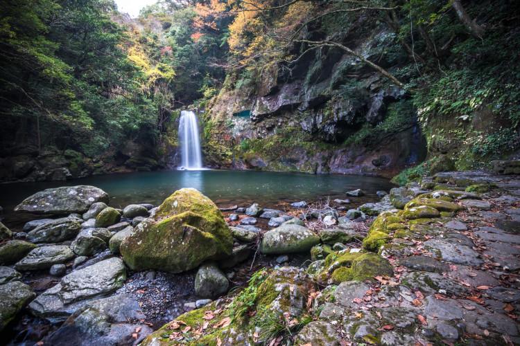 涼を感じるスポット！長崎県の滝の名所2選