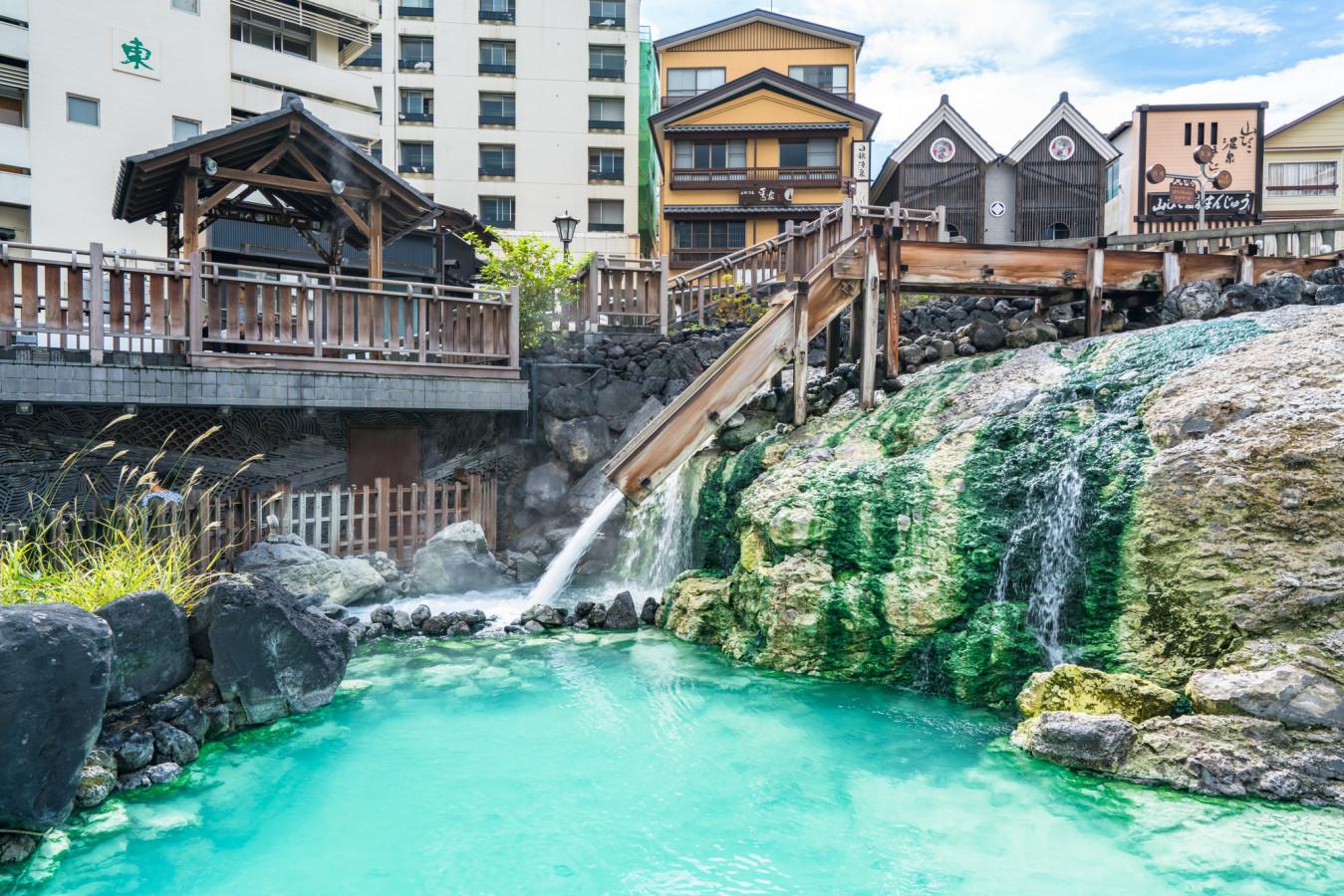 歴史ある足湯を堪能しよう！草津のおすすめ無料足湯4選
